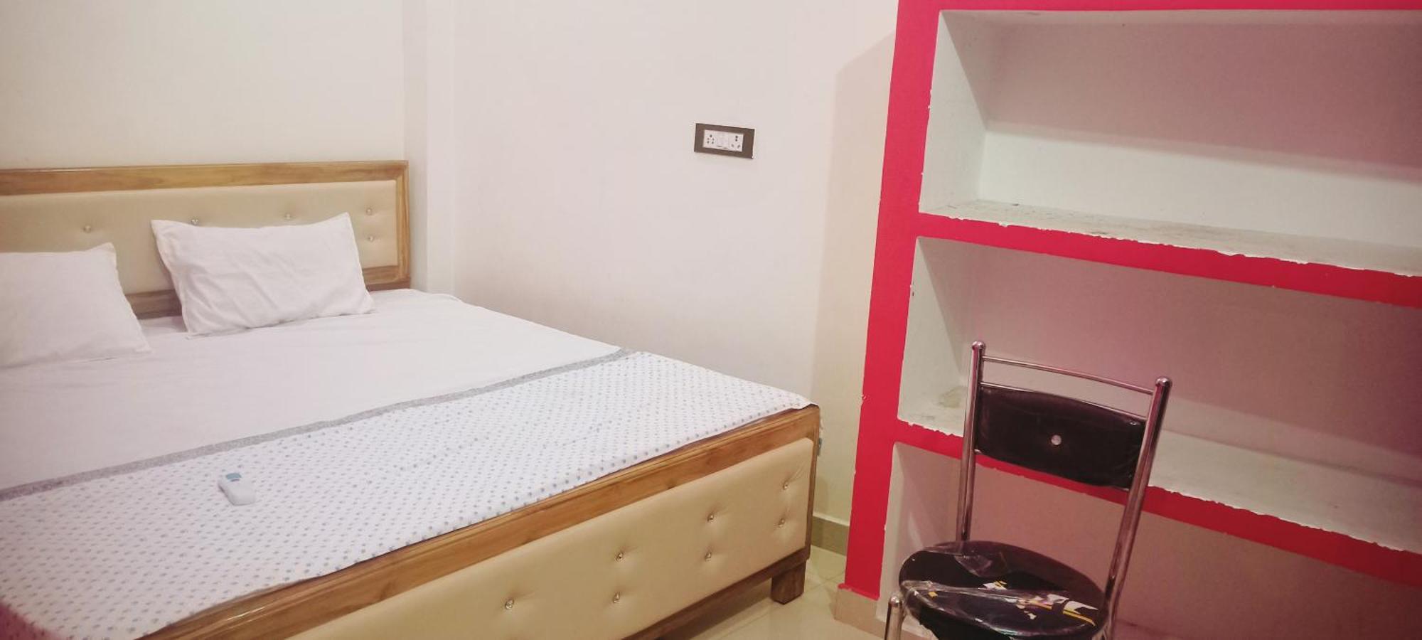 Hotel Maa Savitri Gest House Ayodhya Esterno foto